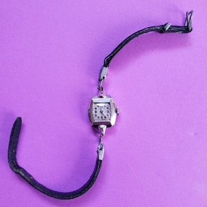 18K White Gold Vintage Bulova Ladies 23 Jewel Watch