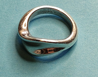 Tiffany and Co  Curved Wave Band Ring Sterling Silver7.5 grams Size 6