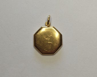 18K Locket 750 Gold E Monogram Pendant 5.4 Grams