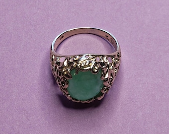 14K Yellow Gold Jadeite Ring 5.3 Grams Size 6.25