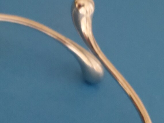 elongated teardrop bangle