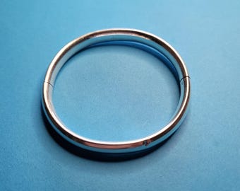 Vintage Tiffany & Co Sterling Silver Hinged Bangle Bracelet 11.83 Grams 7.85" Cir.