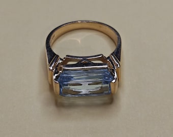 14k Ring 585 Gold Aqua Gem 5.7 Gram Size 6