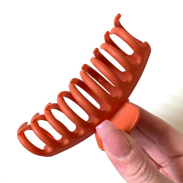 Jumbo Claw Hair Clip - Matte Terracotta Orange