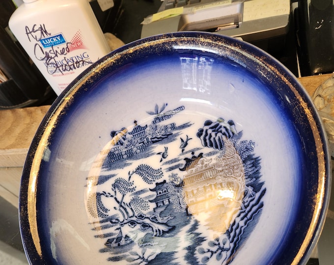 Beautiful Flow Blue Bowl In Excellent Condition