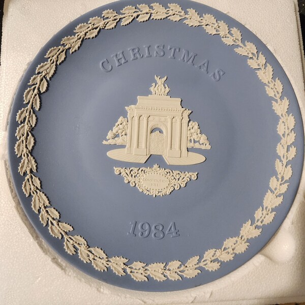 Beautiful Wedgewood Christmas Plate 1984