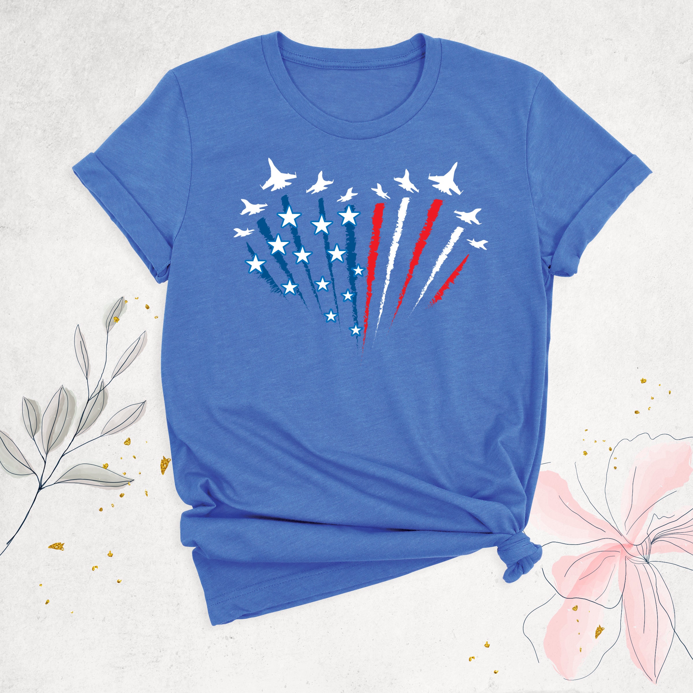 レディースファッション 4th Of July Fighter Jet Airplane Red White Blue In The Sky T-Shirt 4th Of July Fighter Jet, Airplane, and Red White Blue In The