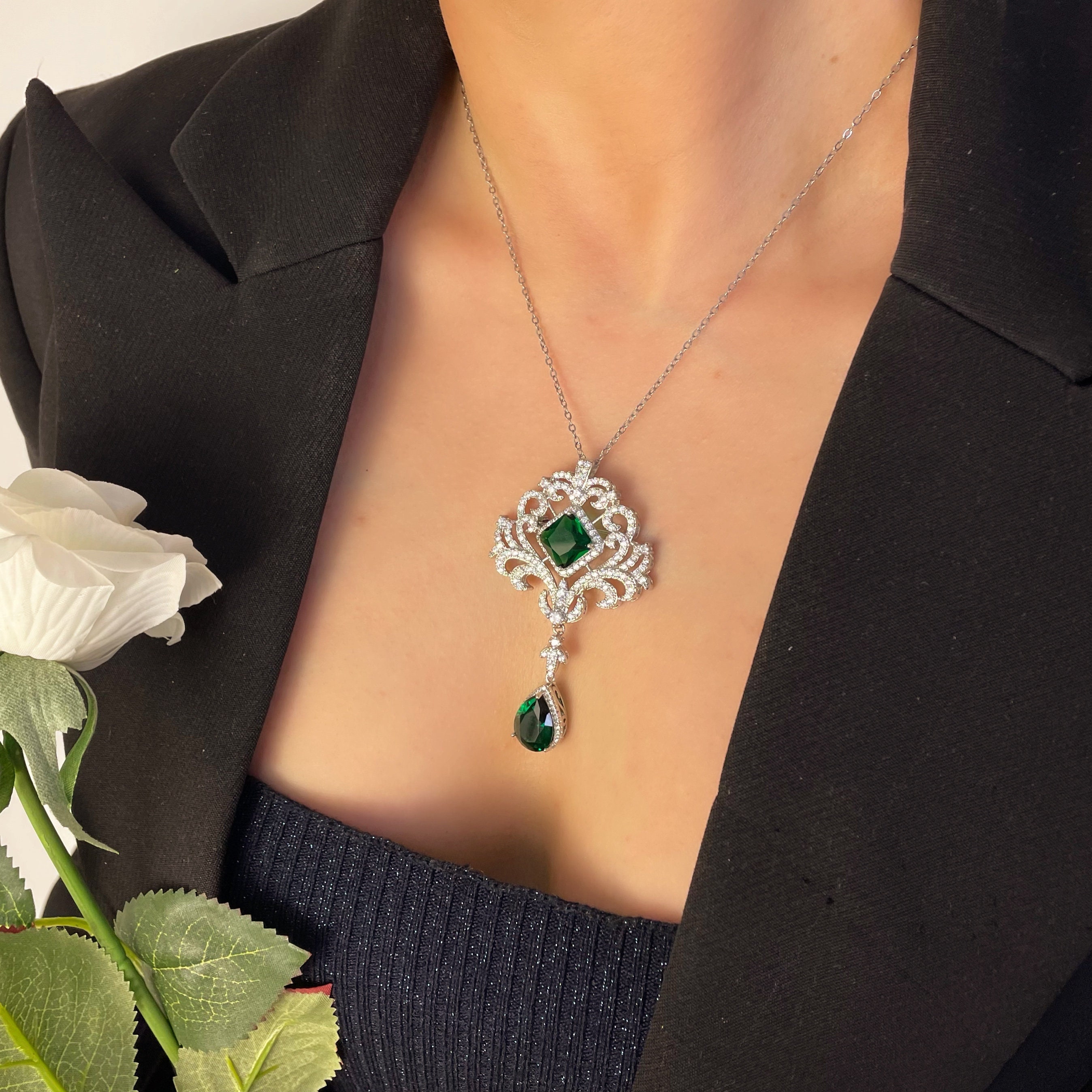 Large Emerald Illusion Necklace – Ring Concierge