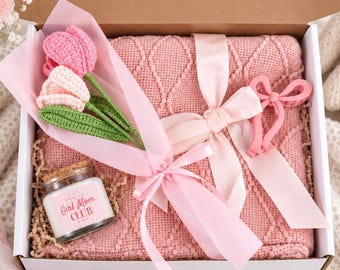 Personalized Girl Mom Gift Box, Girl Mom Club Candle Blanket Set  Custom New Mom Gift, Baby Girl Shower Gift, Mom to Be Gift