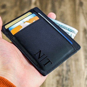 Cartera delgada personalizada, regalo del día del padre, titular de la tarjeta de cuero simple, regalo del novio, regalo del novio, billetera de cuero, regalo para él