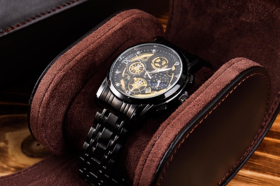 Top 3 Luxury Personalized Leather Watch Cases for Him & Her