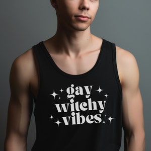 Regata Gay Witchy Vibes – Regata LGBTQ+ Pride Witch – Roupa Queer Mágica – Regata Witchy Pride