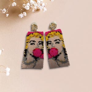 Hand beaded earrings, miyuki seed beads, Maryline Monroe portrait, long dangle earrings, pop art.
