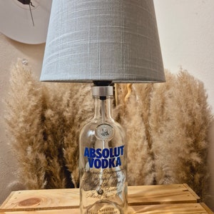 Vodka Absolut lamp, Vodka Absolut table lamp, Vodka Absolut upcycling, Vodka Absolut gift, Vodka Absolut gift, DIY lamp, Vodka unique Stoff Silbergrau