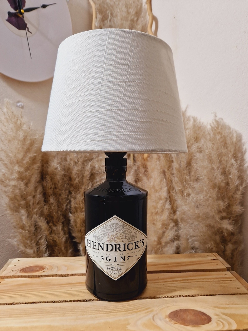 Hendricks Gin Lampe, Hendricks Gin Tischlampe, Hendricks Gin Gift, Hendricks Gin Geschenk, Hendricks Gin Upcycling, Hendricks Flaschenlampe Bild 9