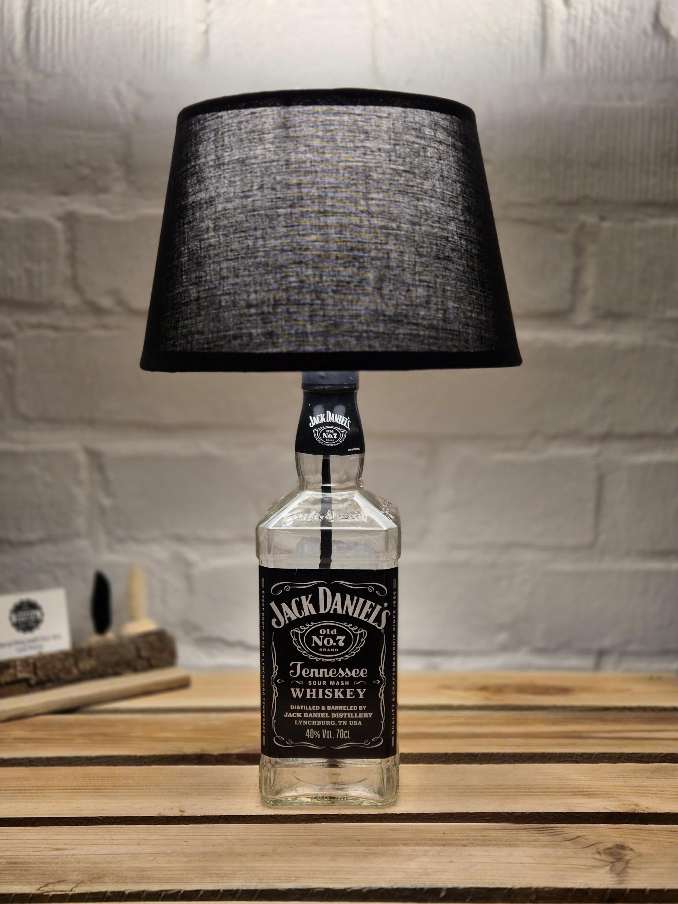 Upcycled Jack Daniel's bottle as a table lamp – Exceptional gift, vintage whiskey lamp, decorative lighting