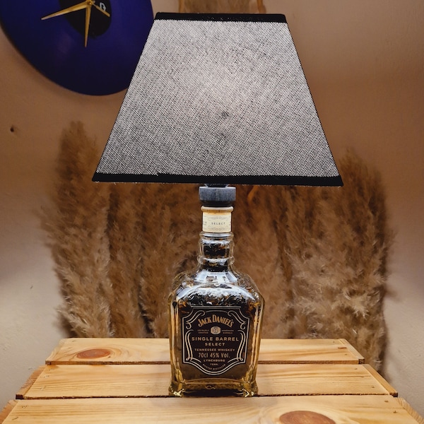 Jack Daniels Single Barrel Select Tischlampe, Jack Daniels Single Barrel Lampe, Jack Daniels, Upcycling,  Flaschenlampe, Lampenflasche, Gift