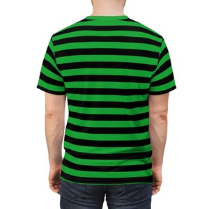 Camiseta de rayas verdes y negras: estilo punk rockero imagen 7