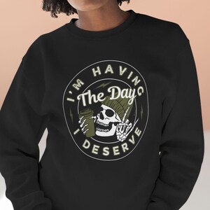 Skeleton Coffee Sweatshirt: Halloween Trendy Women&#39;s Crewneck