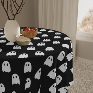 Geist-Muster-Tischdecke Halloween-Tischdecke Niedliche Schwarz-Weiß-Tischdecke Quadratische Geist-Tischdecke Geist-Tischdekoration Netter Geist-Dekor