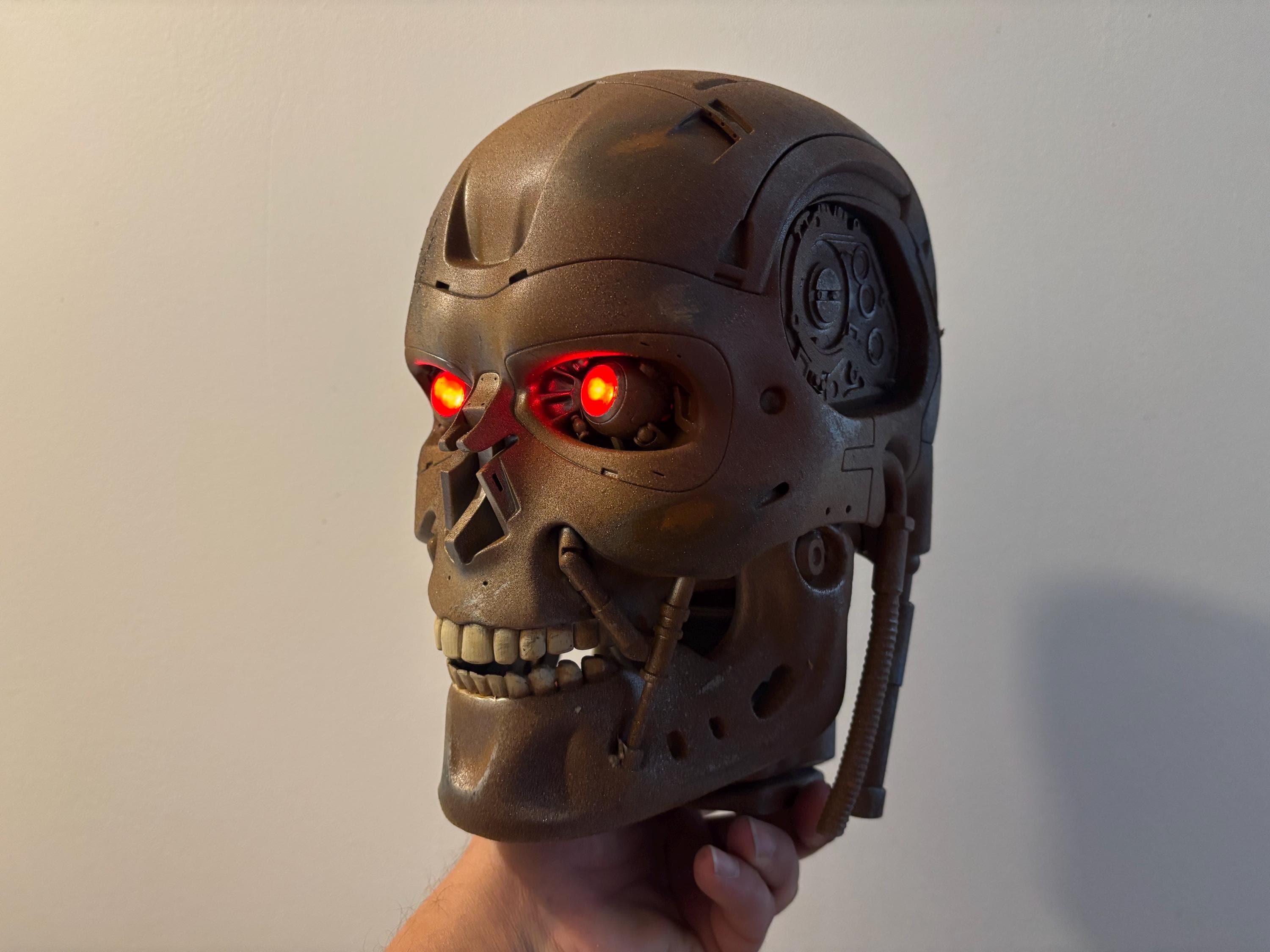 THE TERMINATOR ターミネーター　ヘッド Replica of the T800 Terminator Head in Resin With a Rusty Effect