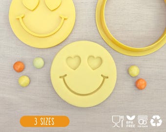 Smiling Face with Heart Eyes Emoji Cookie Cutter & Fondant Stamp