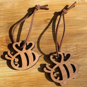 Little Bee Keyring, Keepsake, Gift for Him/Her/Couples/Wedding/Anniversary/Birthday. Personalisation Available