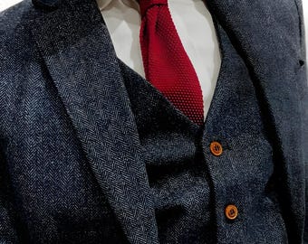 Premium Custom Fit Anzug Dreiteiliger Grauer Fischgrät Wollanzug für Abschlussball, Verlobung, Hochzeit, Party, Winter Bräutigam Herrenanzug.