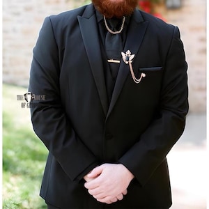 Men&#39;s Black 3-Piece Suit Classic Formal Suit with Shawl Lapel for Weddings and Events.