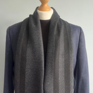 Men&#39;s Black & Grey Striped Scarf: Warm Cashmere Blend Winter Scarf