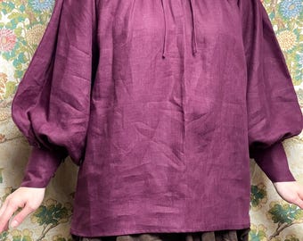 Camicia in lino con maniche a sbuffo "Pirata": camicia corta unisex ispirata al XVIII secolo.