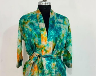 Szlafrok z jedwabiu barwionego metodą tie-dye, lekki kardigan w stylu boho, elegancki strój domowy, prezent dla kobiet.