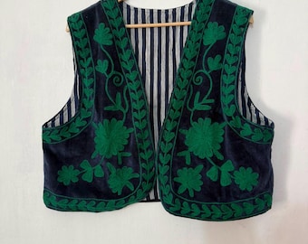 Velvet Suzani Vest, Boho Ethnic Waistcoat, Floral Embroidered Sleeveless Jacket, Vintage Style.