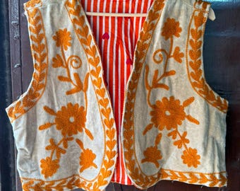 Cream Velvet Suzani Embroidered Floral Vest, Boho Sleeveless Waistcoat, Handmade Gilet Ethnic Jacket.