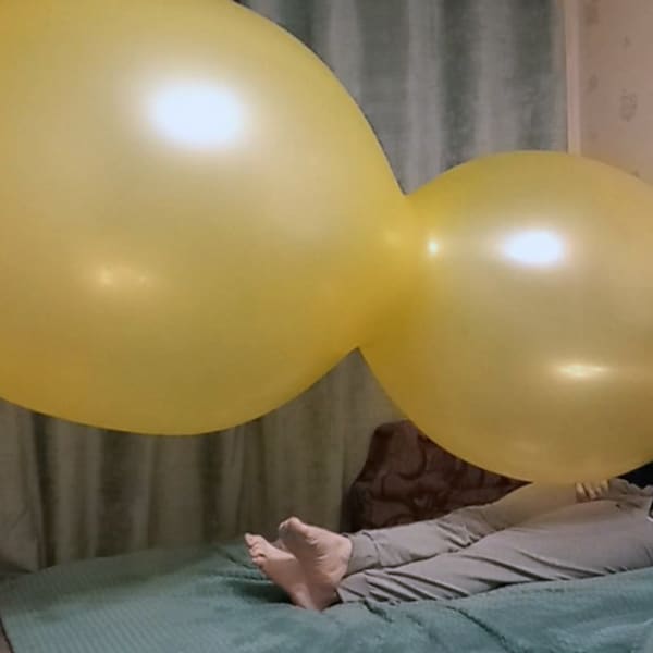 1x 40 inch+ Roomtex Puppet Balloon *Mix Colors* Big balloon looner