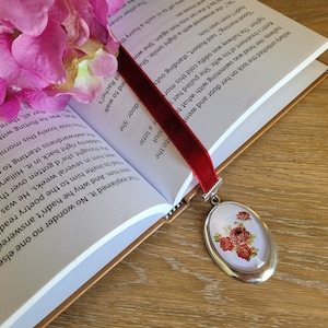 Floral Ribbon Bookmark: Vintage Book Lover Gift