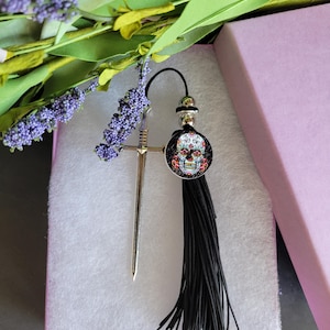 Metal Bookmark | Sword Bookmark | Knights Colors Tassels | Book Lover Gift | Unique Handmade Bookmark | Fantasy Lover Gift | 6 Designs