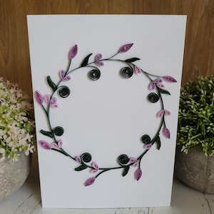 Tarjeta floral de lavanda hecha con filigrana / Manualidad de papel / Quilling / Interior en blanco / 4 diseños