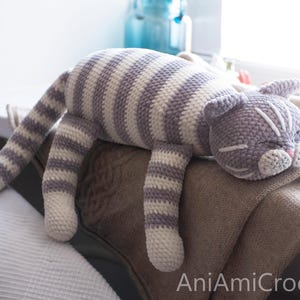 Sleeping cat crochet pattern Plush kitty image 6