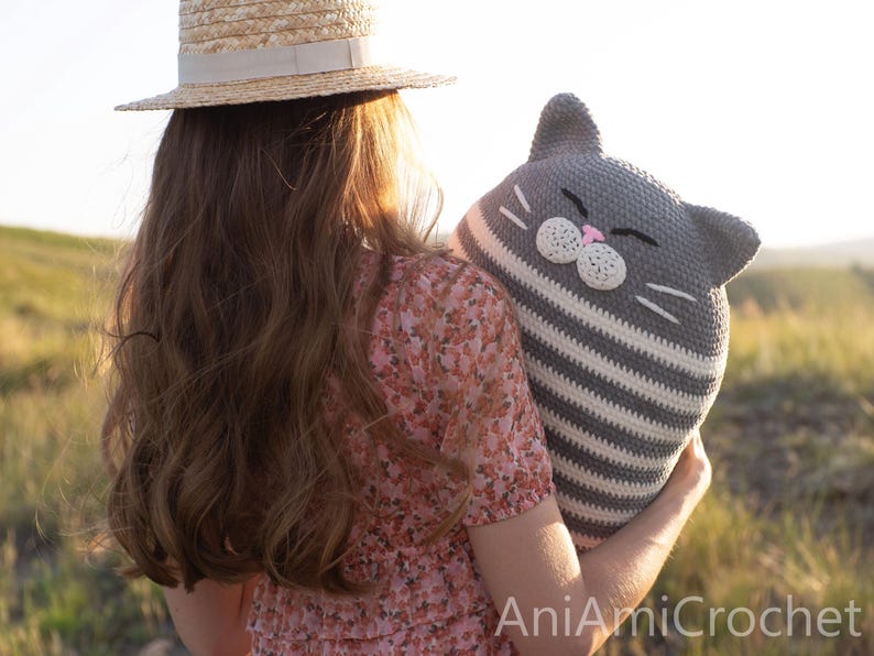 Cat pillow crochet pattern Plush kitty pillow image 8