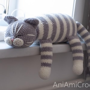 Sleeping cat crochet pattern Plush kitty image 2
