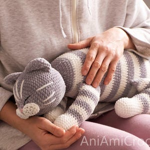 Sleeping cat crochet pattern Plush kitty image 4