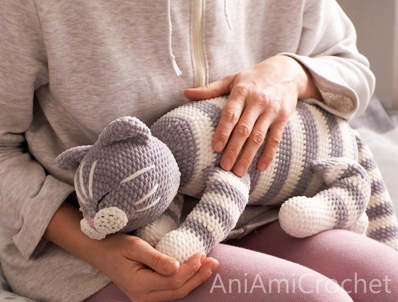 Sleeping cat crochet pattern Plush kitty image 4