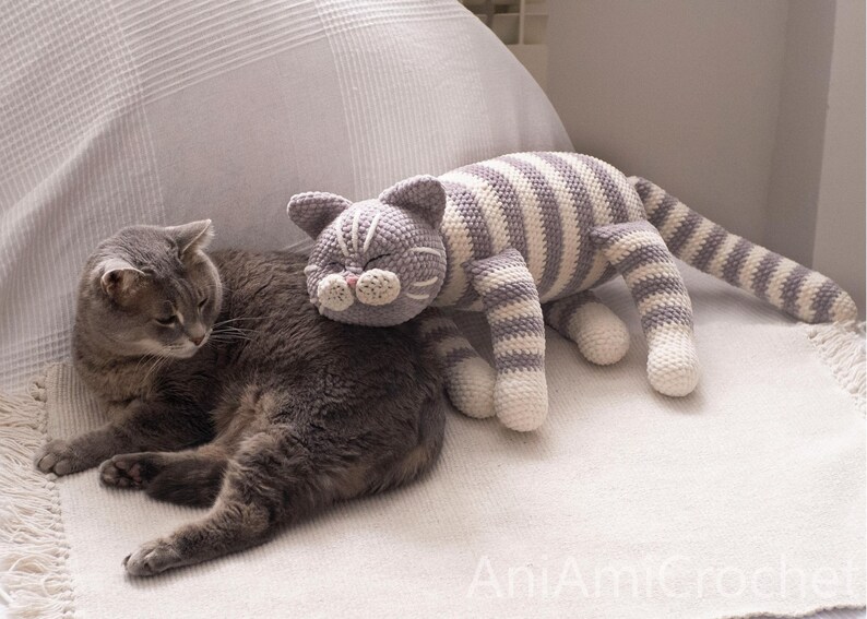 Sleeping cat crochet pattern Plush kitty image 7