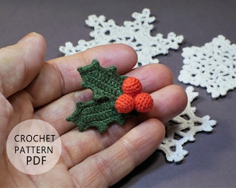 CROCHET PATTERN Holly brooch Miniature amigurumi Jewelry tutorial