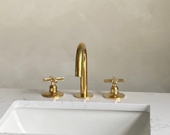 Widespread Bathroom Faucet Sink with drain, Three Holes Faucet, Unlacquered Brass Vanity Faucet