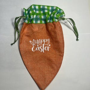 Personalized Carrot gift bag, Treat bag, party favor bag, Carrot shaped bag, Easter gift bag