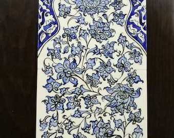手作りのトルコタイルプレート：セルジューク朝の花模様の陶芸（11.8
