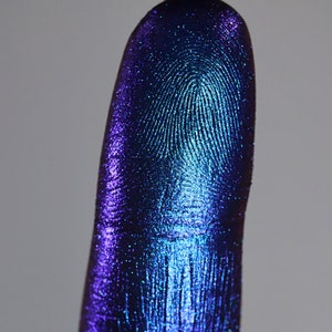 NEPTUNE - Multichrome eyeshadow loose/pressed powder, Extra silky Opaque Midnight Blue to Purple to Purple Pink, eyeshadow chameleon makeup