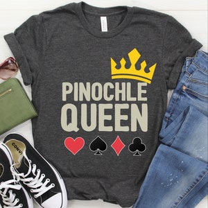Camisa Pinochle Queen/Regata/Moletom com capuz, presente Pinochle, camiseta Pinochle para ela/mulher, esposa, camiseta de jogo de cartas, jogador de cartas, camiseta amante de Pinochle